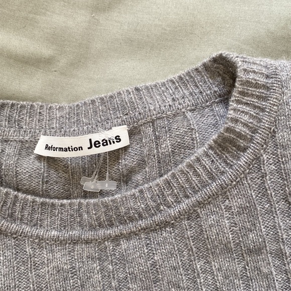 Reformation Cashmere Sweater - Picture 4 of 12